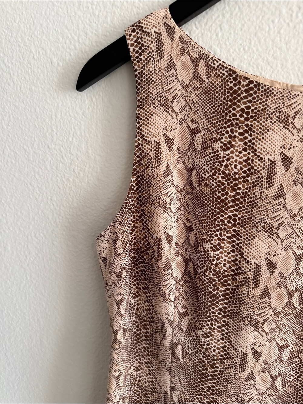 Taupe Snake Print Sheath Dress Sleeveless Lined Vintage Size 10 - Picture 2 of 7
